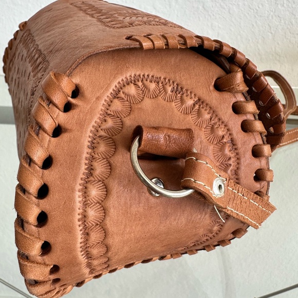 Crossbody Bag Womens Brown Leather Artisan Flap Tooled Single Strap - Picture 7 of 10